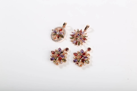 O espelho colorido da CZ do pendente de prata de Marquise Shape Rhodium Plated Sterling lustrou
