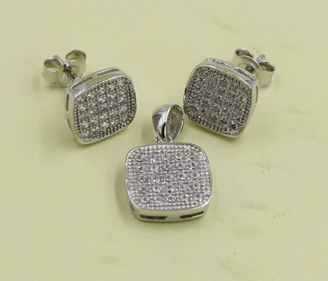 925 Sterling Silver Stud brincos com zircônio cúbico pedras quadradas brincos Stud único CZ alta