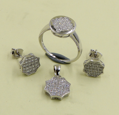 2-5g Oval 925 Silver Cubic Zirconia Stud Earrings para jóias
