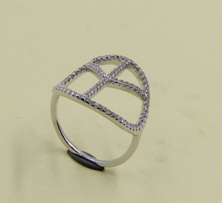 Sterling Silver Round Cut Cubic Zirconia Sparkling Rings Anéis de prata simples Anéis de paz Anel empilhador Anel de prata anel empilhável