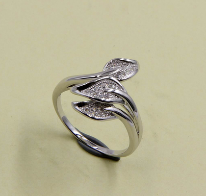 925 Sterling Silver Pave Set Cubic Zirconia Anéis para Mulheres Anéis de noivado em prata folha Anéis de prata folha AAA Pedra