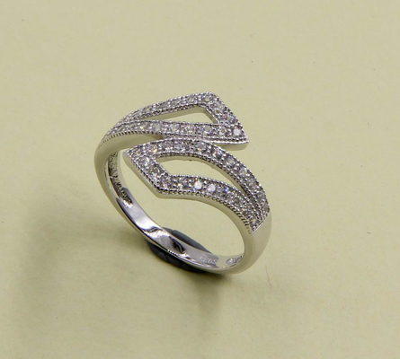 AAA Anéis de Zircônio cúbico em 925 Sterling Silver Silver Diamond Anéis 925 Sterling Ladies Anéis de Prata Anéis de Arco de Prata