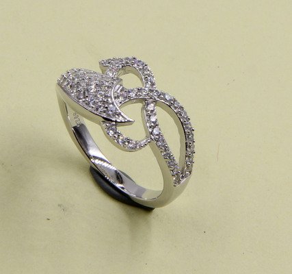 Brilhantes 925 Anéis em forma de coração de prata CZ Um toque de brilho Anel de amor de prata Sterling Anéis de prata empilháveis