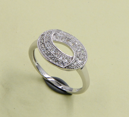 Anéis redondos de espiral oval 925 Sterling Silver Eternity Bands com Zirconia cúbica de grau AAA para aniversário de casamento
