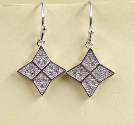 925 Prata Esterlina Brilhantes de Clove de Quatro Folhas Com Pedras de Zircônio cúbico Brilhantes de Dangle Unico CZ Alta Qualidade