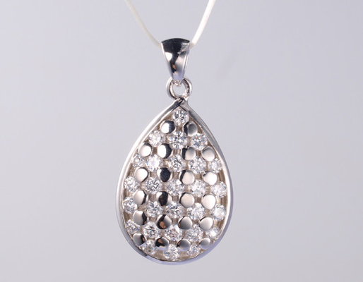Pendente Geométrico de Cruz de Ouro 18K com Pedras de Zircão 1.25mm/1.5mm