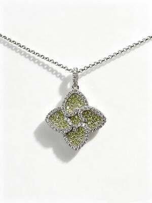 Prata esterlina 925 maçã verde branco colorido CZ configuração AAA CZ pingente pendente formato de 4 folhas simbolizando prosperidade, longevidade e auspiciosidade para coleções de joias elegantes, conjunto de joias da sorte