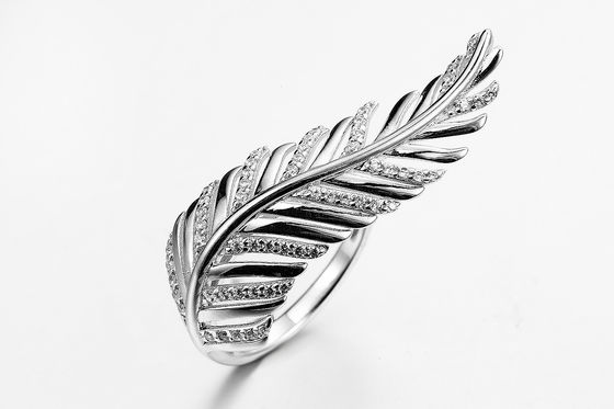 Inregular dá forma a 925 anéis de prata AAA Sterling Silver Angel Wing Ring da CZ